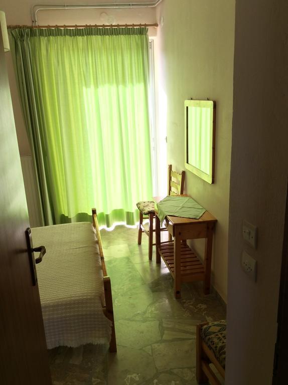 Apartments Rania Tolón Habitación foto
